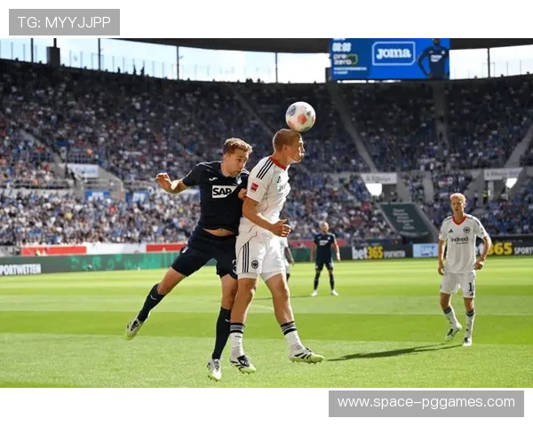 斯图加特逆转法兰克福全过程：三粒进球的战术分解