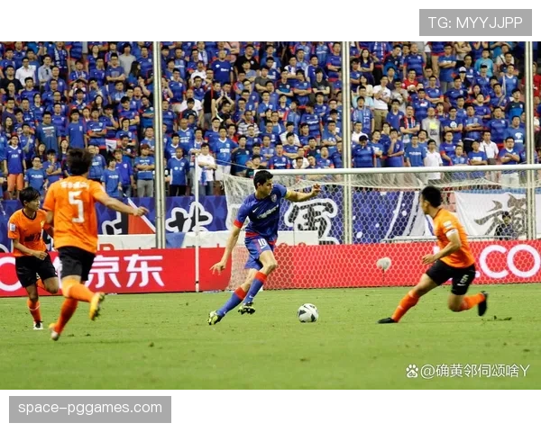 【2026年4月中超联赛·赛中·战报半场战报：武汉三镇1-0青岛海牛，阿齐兹点射建功